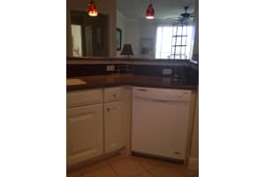 MLS# R10791610, West Palm Beach, Florida 33401