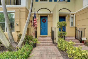 2919 S Greenleaf Cir, Boynton Beach, FL 33426, Sold 05/25/22