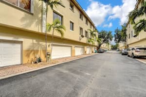 2919 S Greenleaf Cir, Boynton Beach, FL 33426, Sold 05/25/22