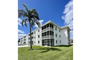 236 Castlewood Dr APT 101, North Palm Beach, FL 33408, Sold 05/10/22