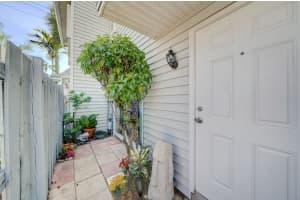 1955 NE 15th Ave, Fort Lauderdale, FL 33305, Sold 05/13/22