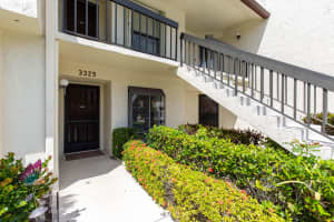 3329 Lucerne Park Dr #813, Greenacres, FL 33467, Sold 05/11/22