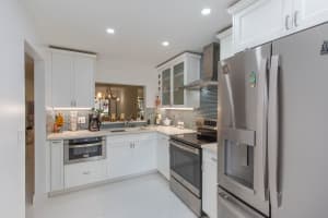 3329 Lucerne Park Dr #813, Greenacres, FL 33467, Sold 05/11/22