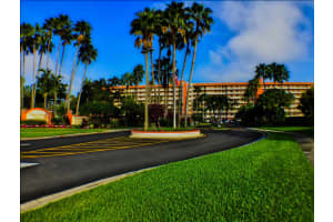 7360 S Oriole Blvd APT 106, Delray Beach, FL 33446, Sold 08/19/22