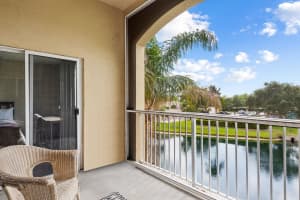 2600 S University Dr APT 322, Davie, FL 33328, Sold 06/23/22