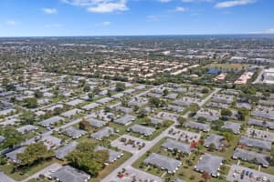 540 High Point Dr d, Delray Beach, FL 33445, Sold 05/27/22