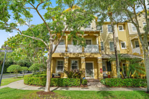 128 W Royal Palm Cir APT 101, Jupiter, FL 33458, Sold 05/31/22