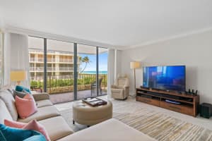 3200 S Ocean Blvd APT B202, Palm Beach, FL 33480, Sold 08/11/22
