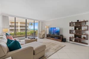 3200 S Ocean Blvd APT B202, Palm Beach, FL 33480, Sold 08/11/22