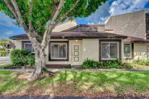 5276 Bosque Ln, West Palm Beach, FL 33415, Sold 07/15/22