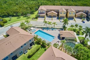 323 Versailles Ln, Vero Beach, FL 32960, Sold 05/31/22
