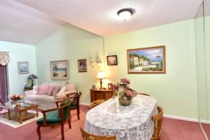2541 Boundbrook Blvd APT 117, West Palm Beach, FL 33406, Sold 06/03/22