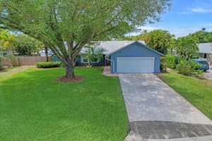 18265 Oak Leaf Dr, Jupiter, FL 33458, Sold 06/01/22