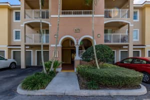 6378 Emerald Dunes Dr APT 204, West Palm Beach, FL 33411, Sold 06/28/22