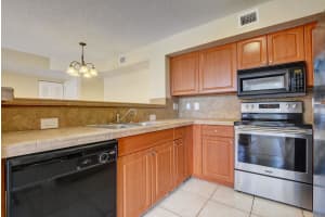 1707 Village Blvd APT 106, West Palm Beach, FL 33409, Sold 05/09/22