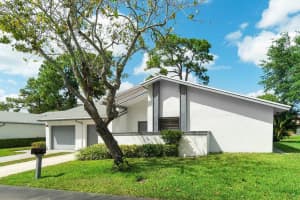 6117 Elsinore Cir, Greenacres, FL 33463, Sold 06/17/22
