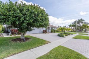 911 SW 17th St, Boca Raton, FL 33486, Sold 07/29/22