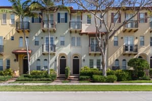 40 Via Floresta Dr, Boca Raton, FL 33487, Sold 07/29/22