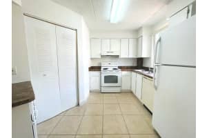 6065 NW 186th St APT 301, Hialeah, FL 33015, Sold 05/26/22