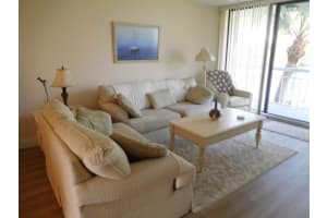 2721 Village Blvd APT 306, West Palm Beach, FL 33409, Sold 06/22/22