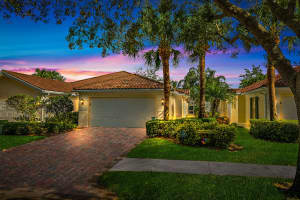 707 Hudson Bay Dr, Palm Beach Gardens, FL 33410, Sold 06/28/22