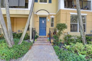 2855 S Oasis Dr, Boynton Beach, FL 33426, Sold 06/14/22