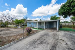 725 Caroline Ave, West Palm Beach, FL 33413, Sold 06/08/22