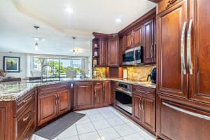 6199 Old Court Rd APT 704, Boca Raton, FL 33433, Sold 06/13/22