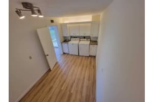 2701 Village Blvd APT 303, West Palm Beach, FL 33409, Sold 06/09/22