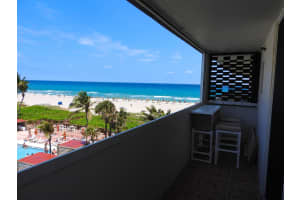 3640 N Ocean Dr APT 529, Riviera Beach, FL 33404, Sold 06/23/22