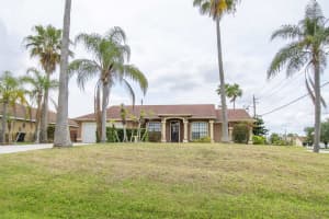 1802 SW Breezeway St, Port St. Lucie, FL 34987, Sold 07/21/22