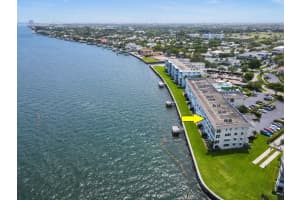 52 Yacht Club Dr APT 308, North Palm Beach, FL 33408, Sold 06/09/22