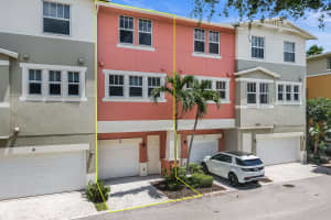 590 Amador Ln UNIT 3, West Palm Beach, FL 33401, Sold 05/31/22