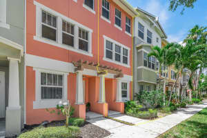 590 Amador Ln UNIT 3, West Palm Beach, FL 33401, Sold 05/31/22