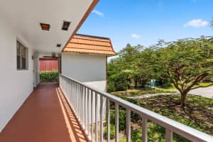 2600 SE Ocean Blvd v 8, Stuart, FL 34996, Sold 05/20/22