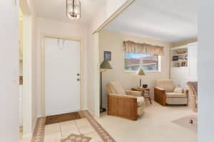 2600 SE Ocean Blvd v 8, Stuart, FL 34996, Sold 05/20/22