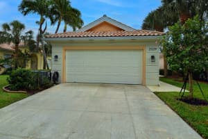 2029 Valencia Dr, Delray Beach, FL 33445, Sold 06/30/22