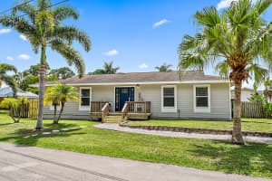 7940 SE River Ln, Stuart, FL 34997, Sold 05/27/22