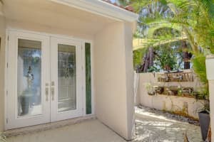 31 S Lakeshore Dr, Hypoluxo, FL 33462, Sold 12/06/22