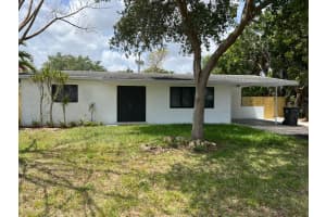 805 Sarazen Dr, West Palm Beach, FL 33413, Sold 06/07/22