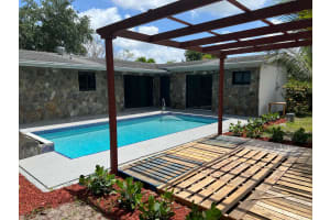 805 Sarazen Dr, West Palm Beach, FL 33413, Sold 06/07/22