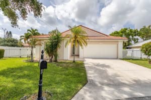 4526 NW 7th Pl, Deerfield Beach, FL 33442, Sold 06/16/22