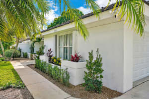 15575 Woodmar Ct, Wellington, FL 33414, Sold 06/10/22