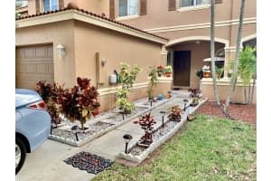 5303 Crossing Rocks Ct, Riviera Beach, FL 33407, Sold 08/22/22