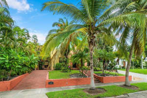 835 Biscayne Dr, West Palm Beach, FL 33401, Sold 10/18/22
