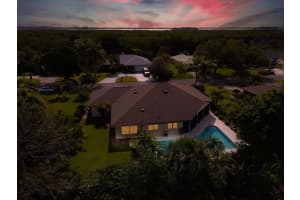 565 E Forest Trail, Vero Beach, FL 32962, Sold 06/17/22