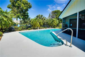 565 E Forest Trail, Vero Beach, FL 32962, Sold 06/17/22