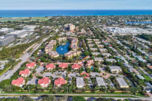 8 Uno Lago Dr, North Palm Beach, FL 33408, Sold 06/27/22