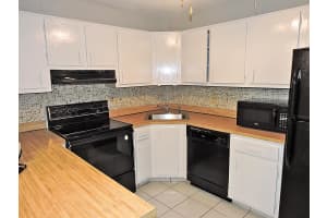 3530 Pine Tree Ct b 1, Greenacres, FL 33463, Sold 05/23/22