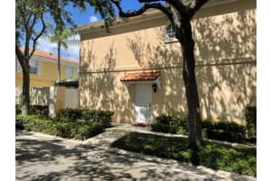 46 Tall Oaks Cir, Jupiter, FL 33469, Sold 05/19/22